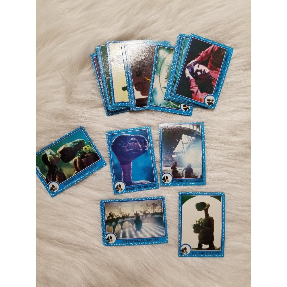 E.T. The Extra-Terrestrial Vintage Cards Set